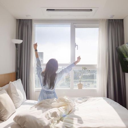 Kenny Stay Jeju Mosulpo Согвипхо Экстерьер фото