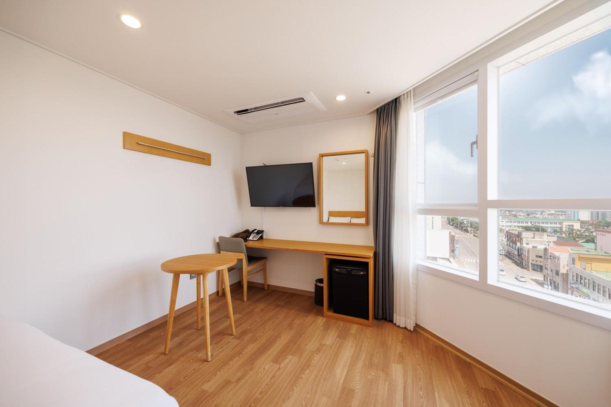 Kenny Stay Jeju Mosulpo Согвипхо Экстерьер фото