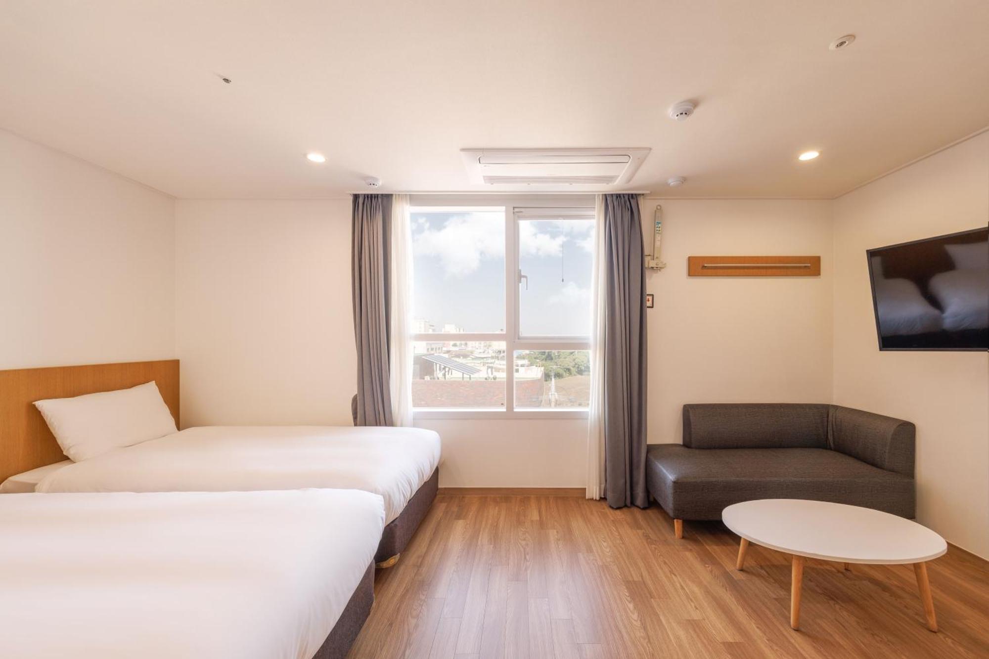 Kenny Stay Jeju Mosulpo Согвипхо Экстерьер фото