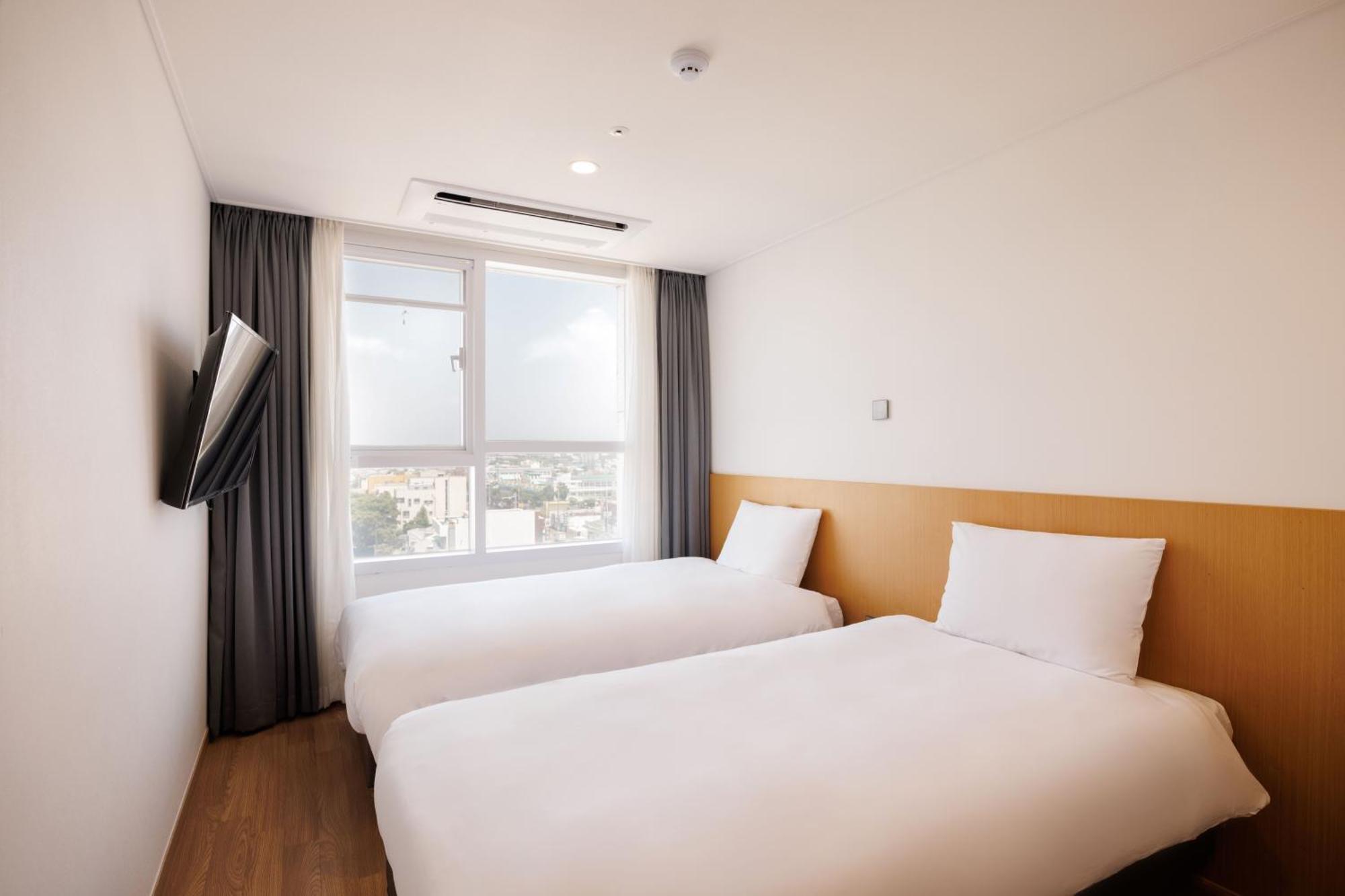 Kenny Stay Jeju Mosulpo Согвипхо Экстерьер фото