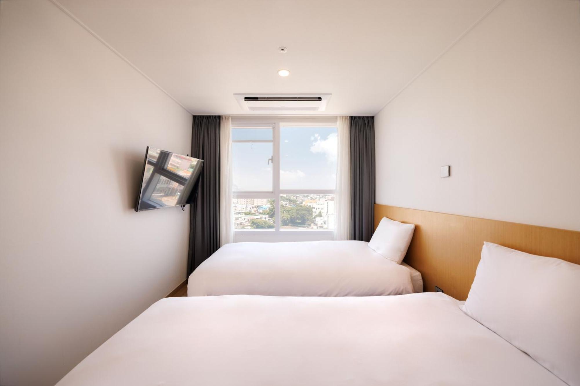 Kenny Stay Jeju Mosulpo Согвипхо Экстерьер фото